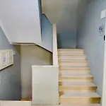 Tree House 아파트 세투발