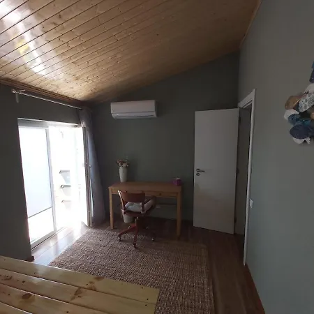 Apartment Tree House *