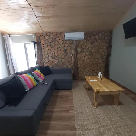 Tree House Apartment *